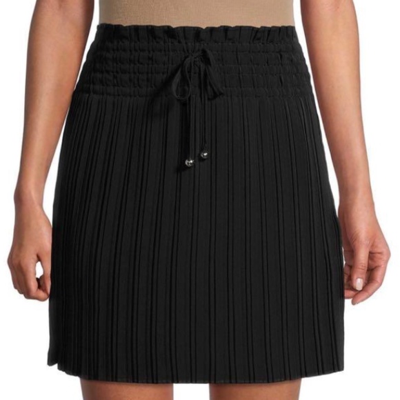 Karl Lagerfeld Dresses & Skirts - Karl Lagerfeld Lafayette Skirt
